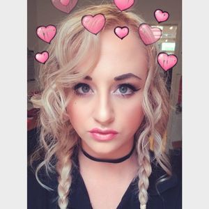 Meet your Posher, Crystal